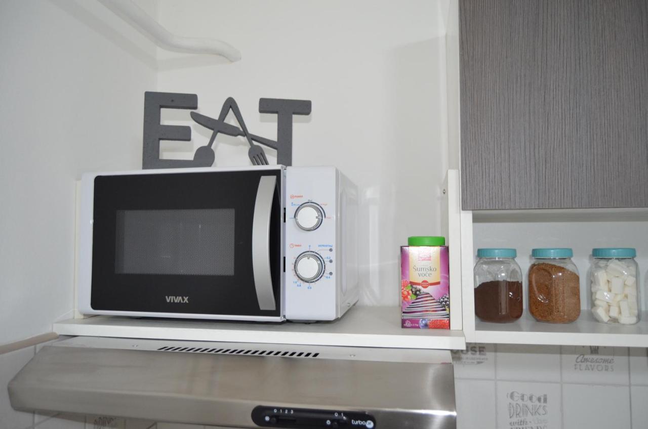 Mikmari Apartman Subotica Esterno foto