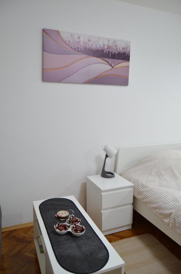 Mikmari Apartman Subotica Esterno foto
