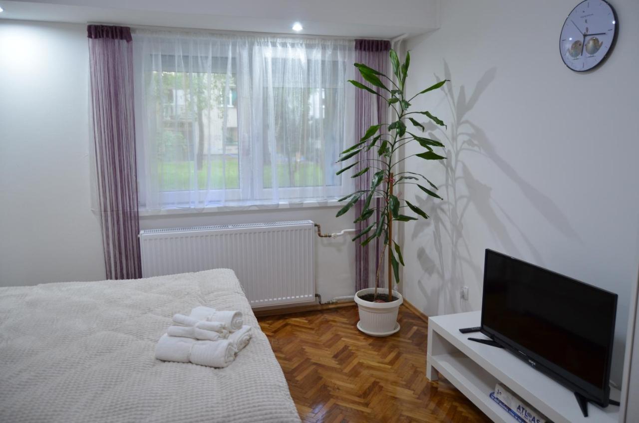 Mikmari Apartman Subotica Esterno foto